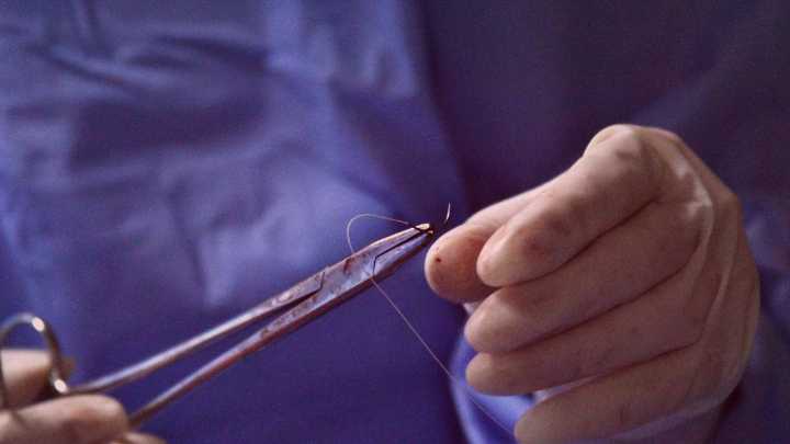 Menor de edad fallece tras cirugía estética en Durango; caso causa debate en redes sociales