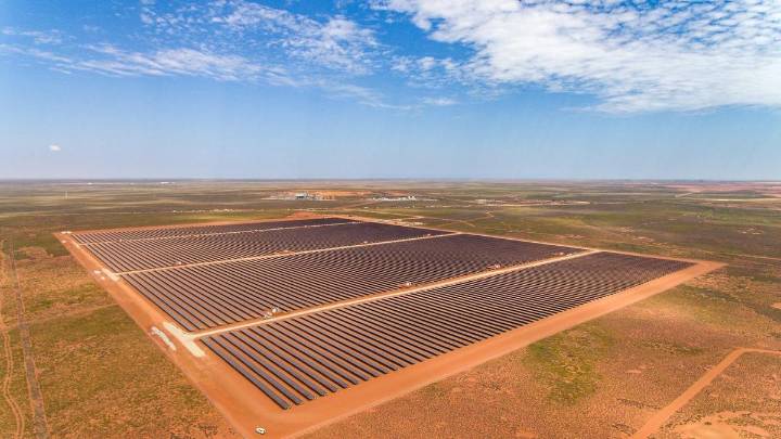 Taxpayer-funded Clean Energy Finance Corporation floats $126b spend on shared renewable energy in the Pilbara