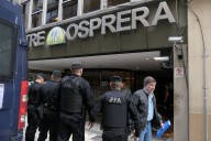 Intervención polémica. Allanan la obra social Ospera y buscan datos de la relación con la droguería Suizo Argentina