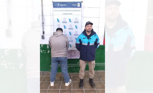 Detuvieron a un hombre por circular en un auto con documentación falsa