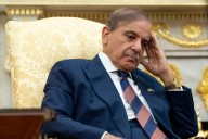 Pakistan PM Sharif, Field Marshal Asim Munir wait for almost an hour to meet Trump at Oval Office