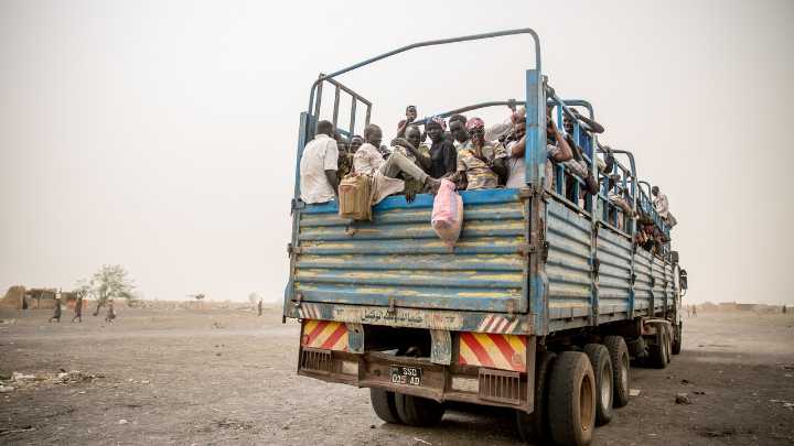 Deportaciones a terceros países: ¿exporta Estados Unidos criminalidad a África?