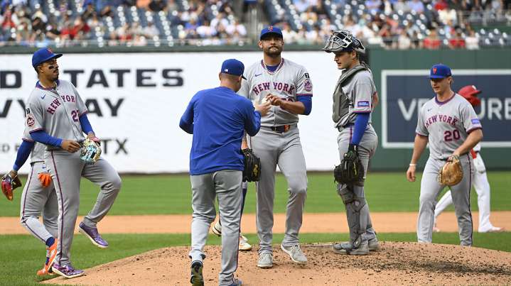Mets’ Sean Manaea breaks silence on Carlos Mendoza convo in loss to Phillies