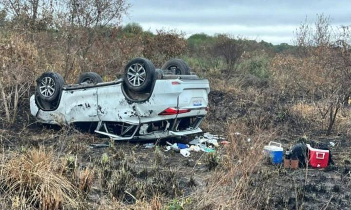 Despistó y volcó la camioneta de la senadora María Teresa González, quien resultó ilesa