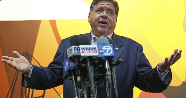 Chicago prepares for an influx of National Guard troops and immigration agents