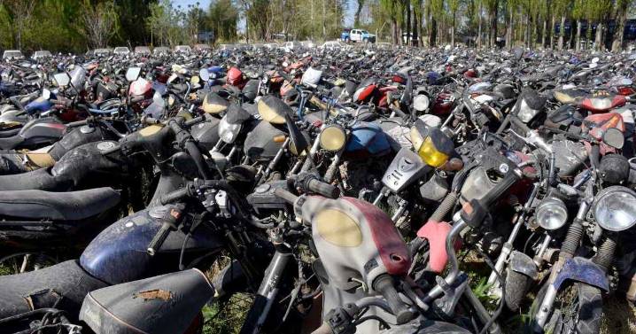 La municipalidad quiere revisar si las motos secuestradas en Neuquén por ruidos molestos son «robadas»