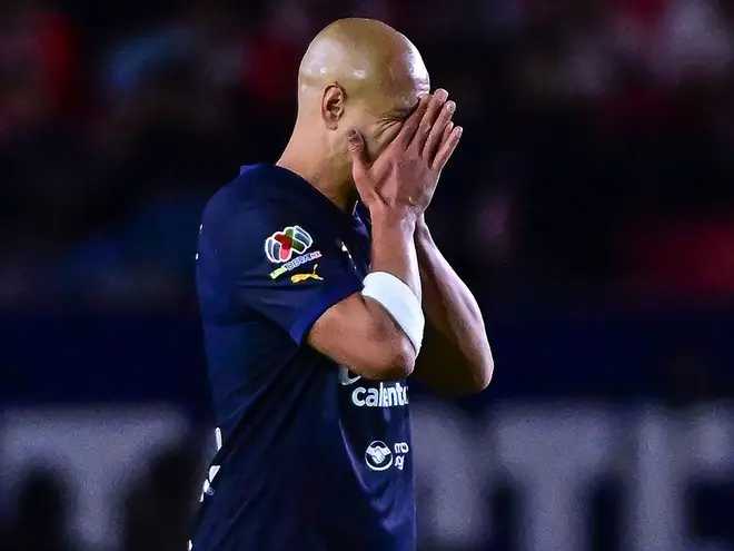 ‘Chicharito’ Hernández podría dejar Chivas y jugar en la segunda división inglesa
