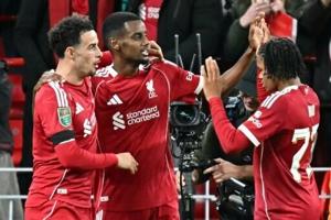 Isak scores first Liverpool goal in League Cup win, Chelsea survive scare