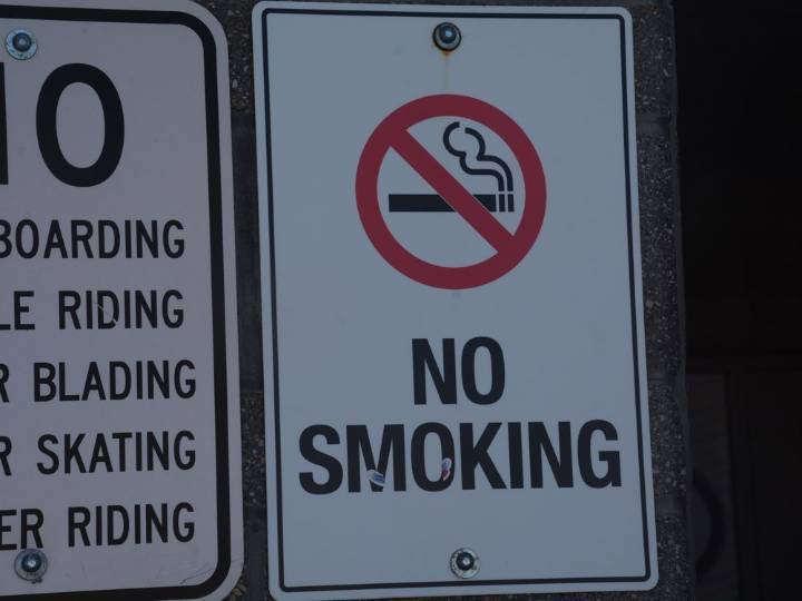 Official tells North Bay, Ont., council that ban on smoking outside workplaces poses dangers