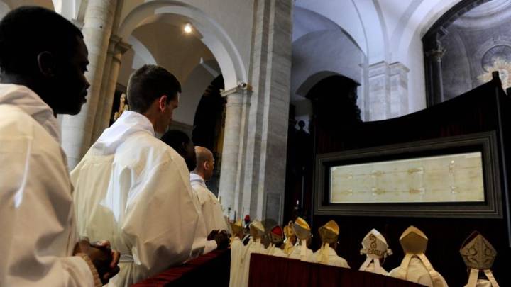 Researchers find oldest written claim that the Shroud of Turin was faked