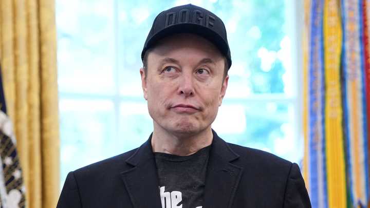 Trump & Elon Musk Aren't Beating The Toxic Exes Insults After Viral Reunion