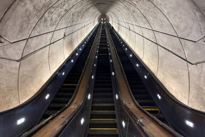 The longest metro escalator has an even longer wait time