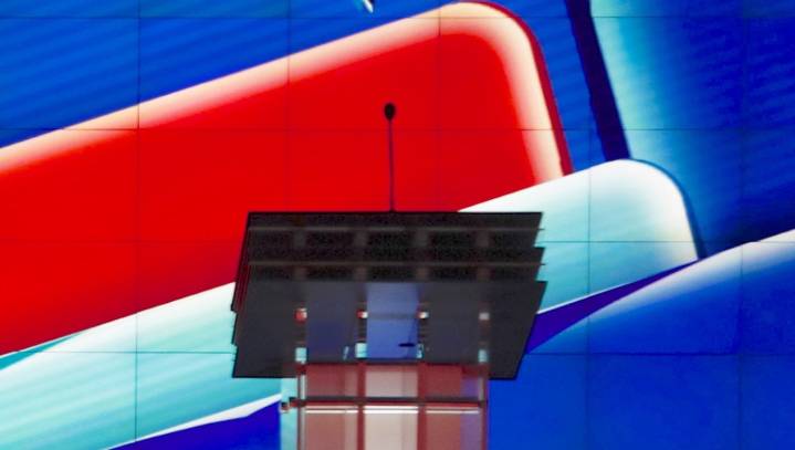 Spare Empty Podium Expected To Win Democratic Debates By Wide Margin