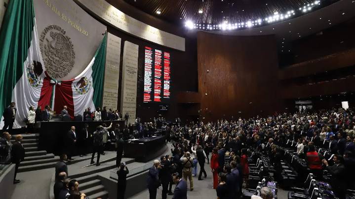 Congreso recibe iniciativas de Sheinbaum en materia de justicia y juicio fiscal