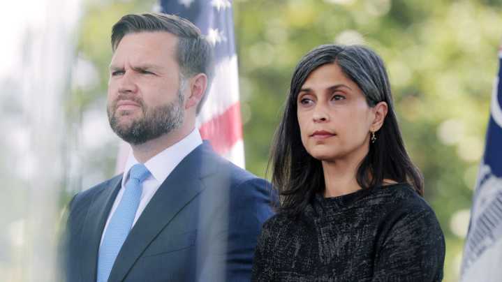 Usha & JD Vance Look Painfully Awkward In Odd Photo From Hush