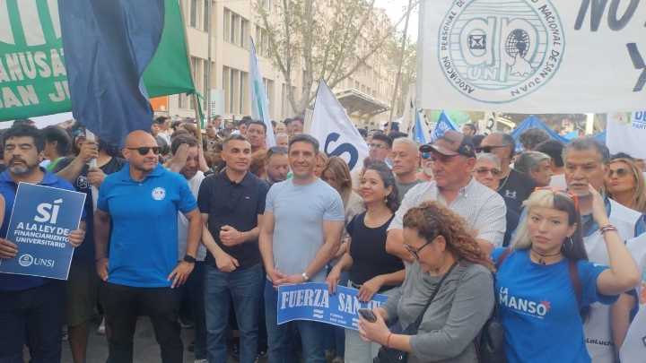 Los políticos que estuvieron presentes en la marcha universitaria en San Juan