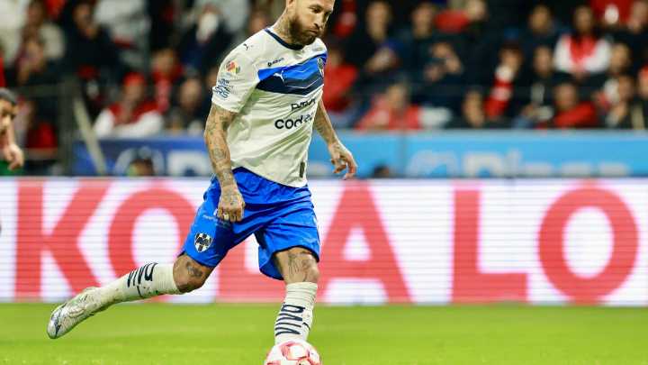 Sergio Ramos falla un Panenka para el 0-2 y acaba encajando seis goles<br>