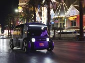 Amazon lanza robotaxis sin conductor gratuitos en Las Vegas