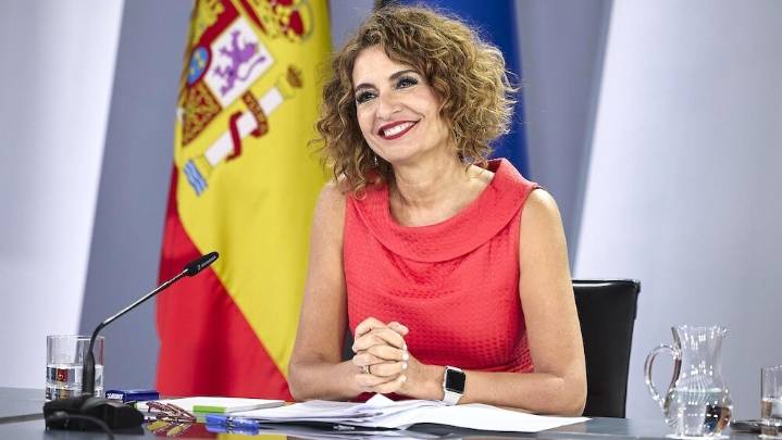 CLM ahorrará 760 millones en intereses con la quita, que cumple sus expectativas