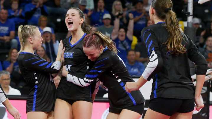 5 things we learned from Iowa high school volleyball, Aug. 25