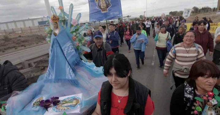 Cortes en la Ruta 7 por la peregrinación de la Virgen de Luján entre Neuquén y Centenario: horarios y recorrido de este domingo