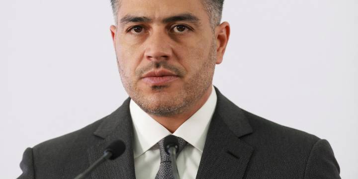 Harfuch confirma detención de empresarios y funcionarios públicos por huachicol en México