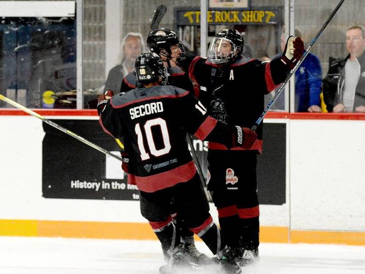GALLERY: Timmins Rock roll over visiting Blind River Beavers