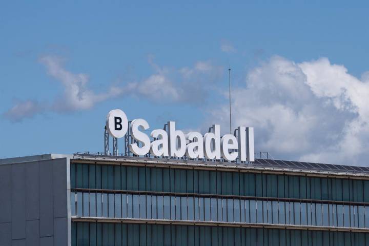 El consejo del Sabadell rechaza la OPA de BBVA al considerar que ‘destruye valor para los accionistas’