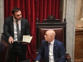Tras voltearle un veto, el Senado aprobó un proyecto que modifica la ley de DNU y limita el poder de Milei