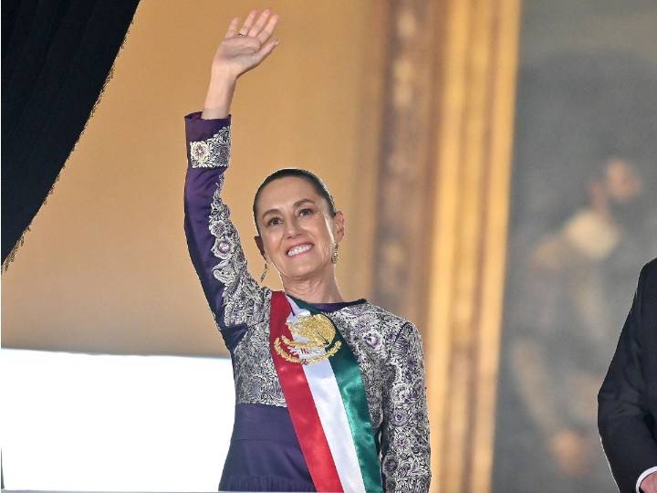 Sheinbaum luce vestido de diseño nacional para su primer Grito de Independencia