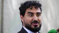 Alvise esquiva una investigación por delito de odio por difundir fotografías de bases policiales de la Ertzaintza