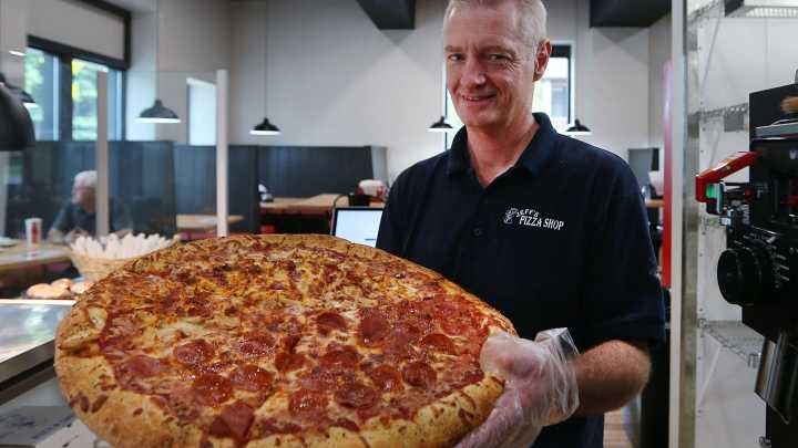 Dave Portnoy pizza reviews: Which Cy-Hawk restaurants got reviewed?