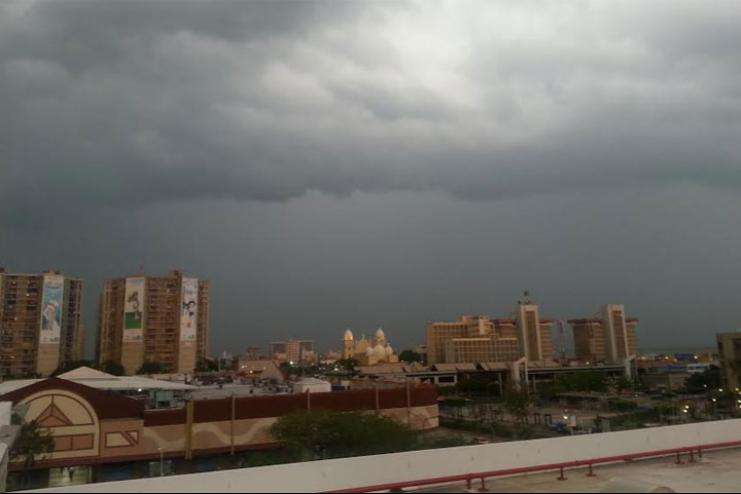 Maracaibo se despierta bajo un espectáculo de truenos y relámpagos