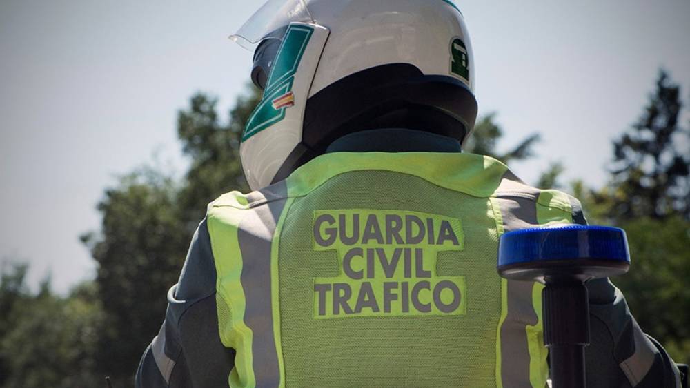Una colisión múltiple entre tres turismos y una furgoneta en la SE