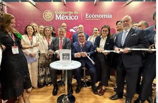 Anticipa Ebrard más aranceles a China