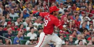 Nolan Arenado clutch in Cardinals win over Brewers