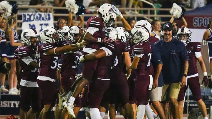 La Quinta uses late TD to stun Hesperia, stay unbeaten on the year