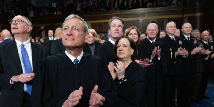 Chief Justice John Roberts Is Trying His Darnedest to Make Trump a Dictator
