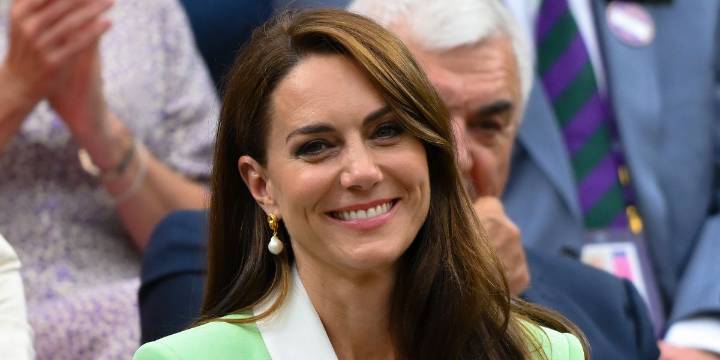 Princess Catherine Turns Heads in Glittering Gold Gown and Princess Diana's Tiara at Lavish State Banquet