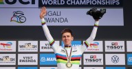 Pogacar revalida el título de campeón del mundo y se toma la revancha ante un Evenepoel brillante
