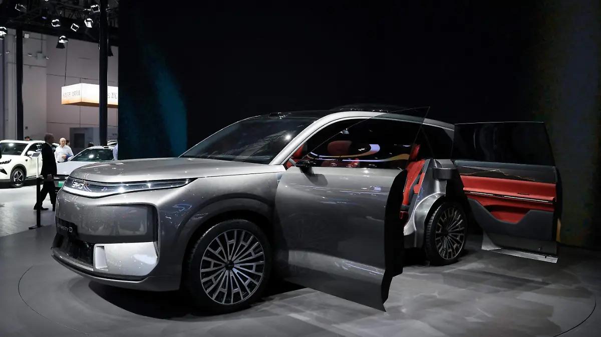 China acusa a México de ‘coerción’ por aumento de arancel a autos