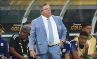 Miguel Herrera vive una pesadilla en Costa Rica; la afición tica lo quiere fuera del país