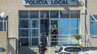 El excomisario de Torrevieja reclama en el juzgado la restitución en su puesto