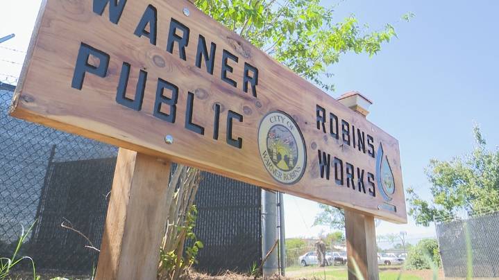 Service restored in Warner Robins after water main break Monday afternoon, city says