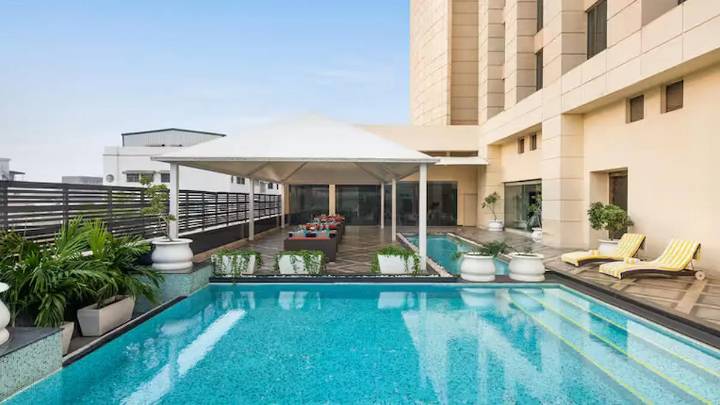 Hilton signs Hilton Jaipur Kukas hotel; expands presence in Rajasthan