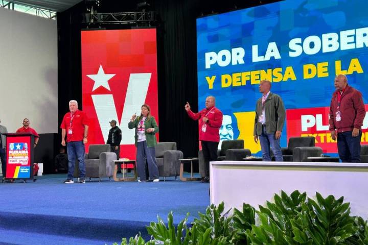 De la advertencia de Maduro a la orden de Cabello: Vamos a la lucha revolucionaria armada