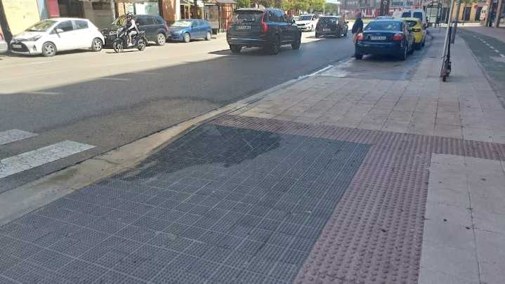 Una mujer atropellada en la calle Teruel de Huesca sufre un fuerte golpe en la cabeza