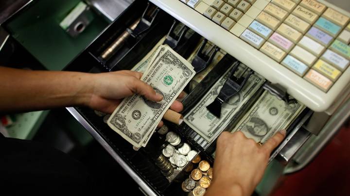 Florid minimum wage 2025 to go up to $14 on September 30