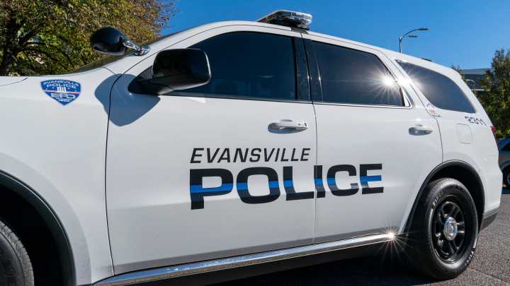 Affidavit: 18-year-old accused of shooting Evansville police officer