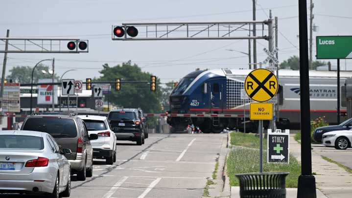 Amtrak trains from Michigan to Chicago to stop service for 5 days